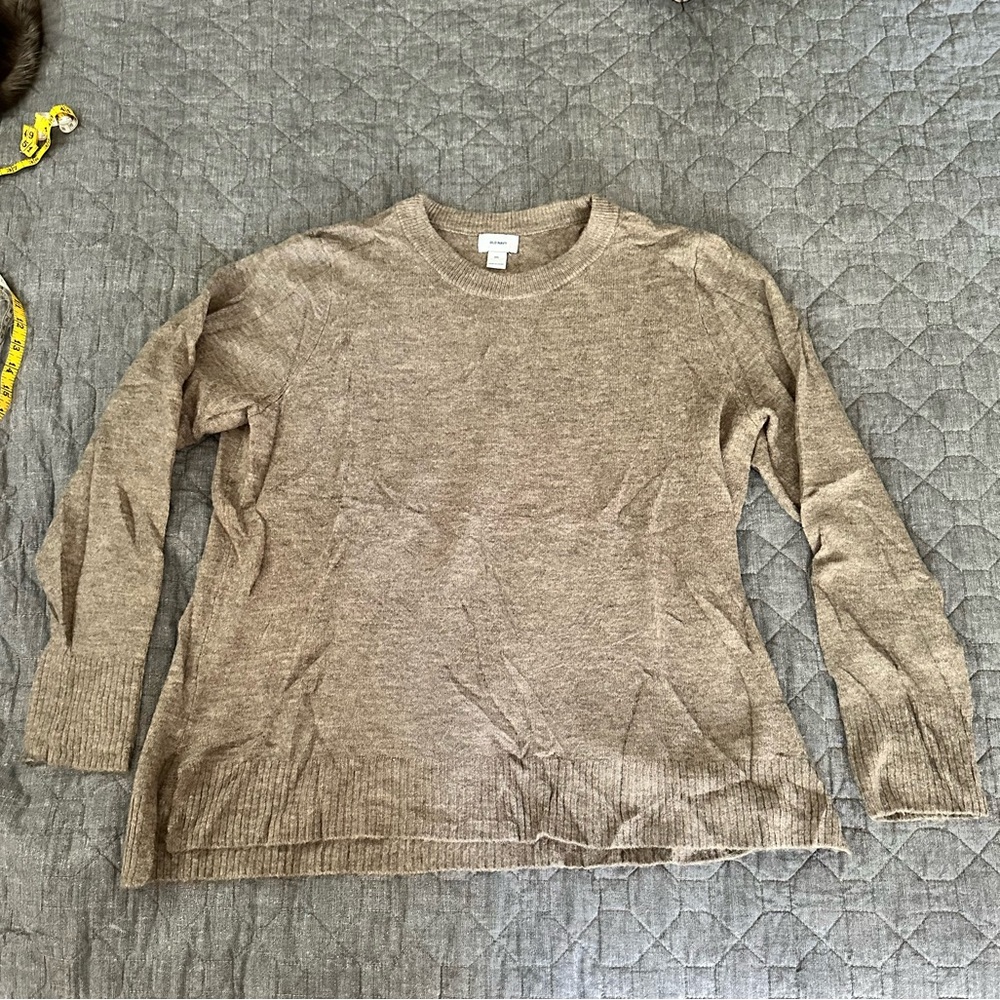 Old Navy heathered beige boxy sweater - size XXL